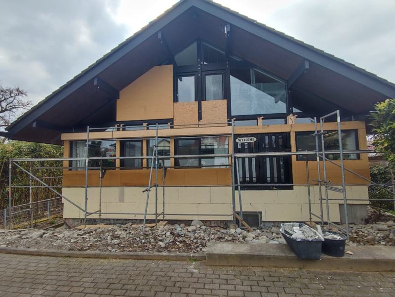 Giebelseite – alte Verkleidung zurückgebaut