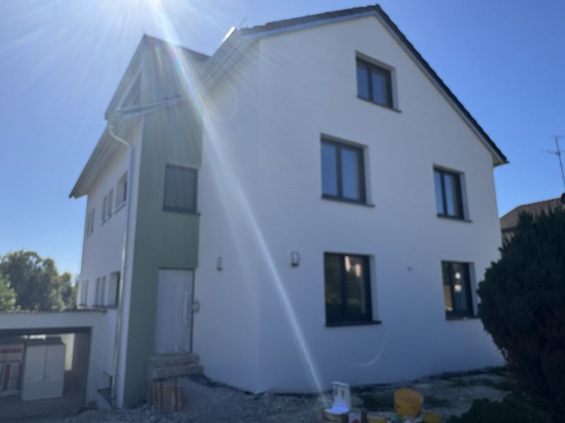 Wohnhaus, Singen-Hausen – WDVS von Sto – Giebelseite nach der Sanierung